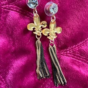 Taylor Shaye Fleur De Lis Dangle Earrings NEW ORLEANS SAINTS